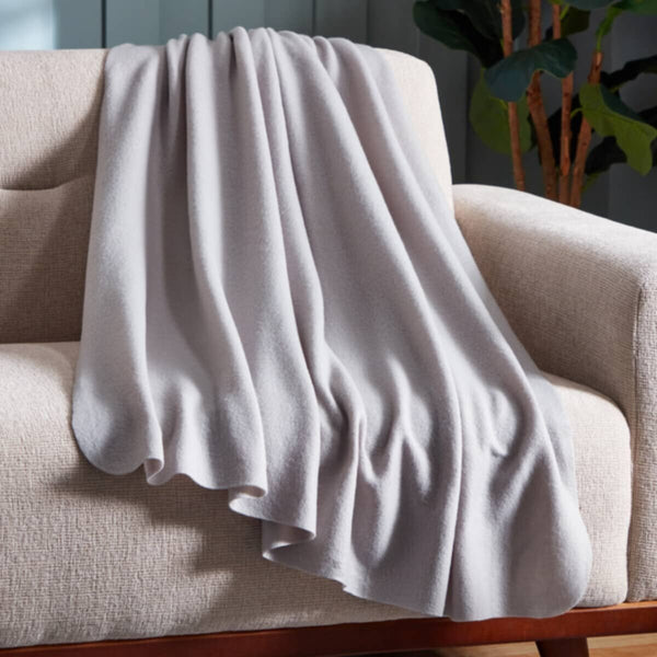 HOMEBOX | Atlanta Solid Recycled Polar Fleece Throw - 120x160 cm | 165780586