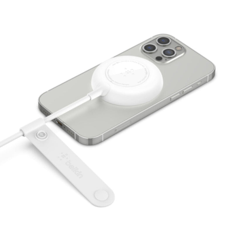 BELKIN | BOOST-'CHARGE Magnetic Portable Wireless Charger Pad 7.5W MagSafe Compatible For iPhone 13 / iPhone 12 White | WIA005btWH